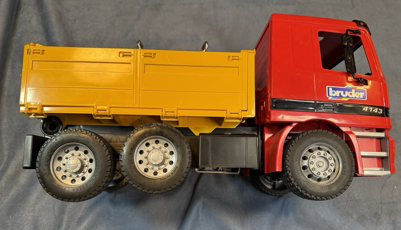 vtg. Bruder 4143 Mercedes Actros Dump Truck Red Yellow Made in Germany, V. Good