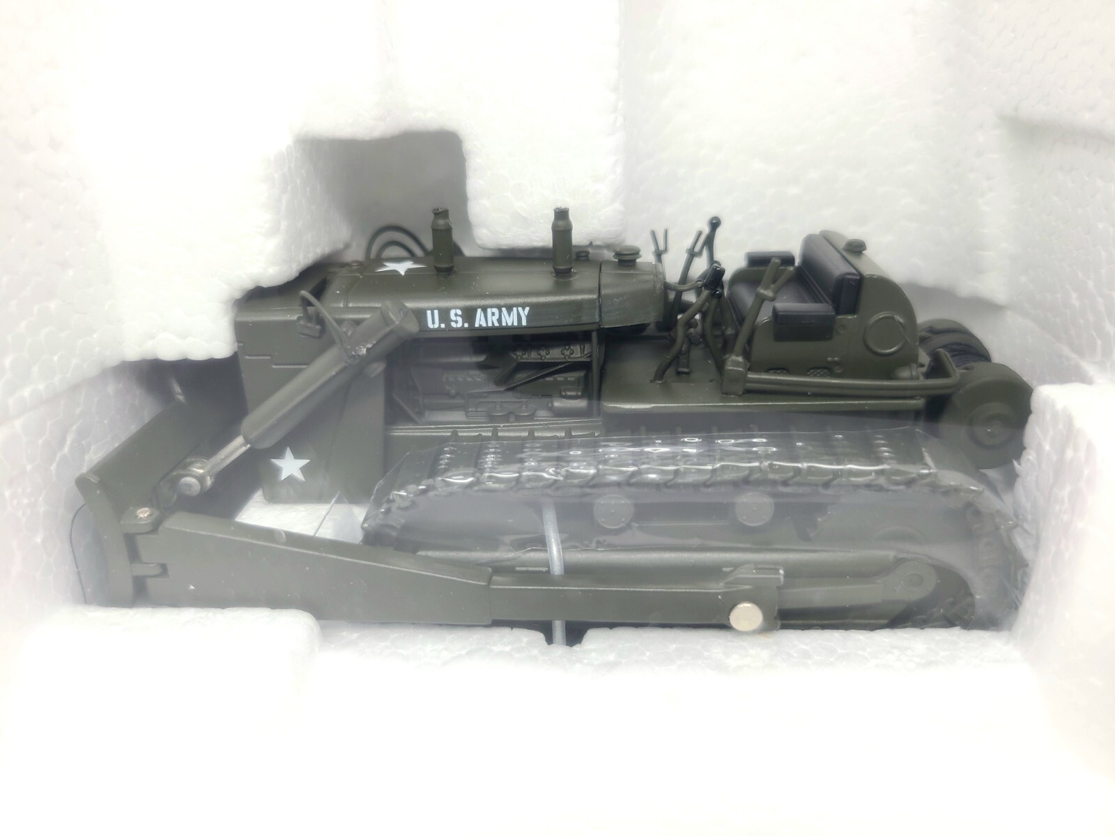 International IH TD-24 Hydraulic Dozer Military SpecCast 1:50 Scale #ZJD1613 New