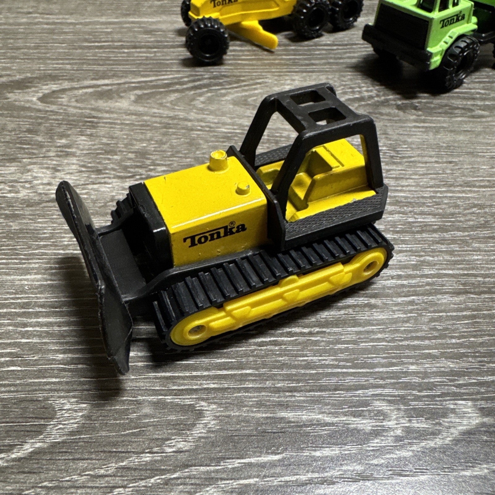 Vintage 1992 1994 Tonka Lot of 4 Construction Vehicles Green Orange Yellow