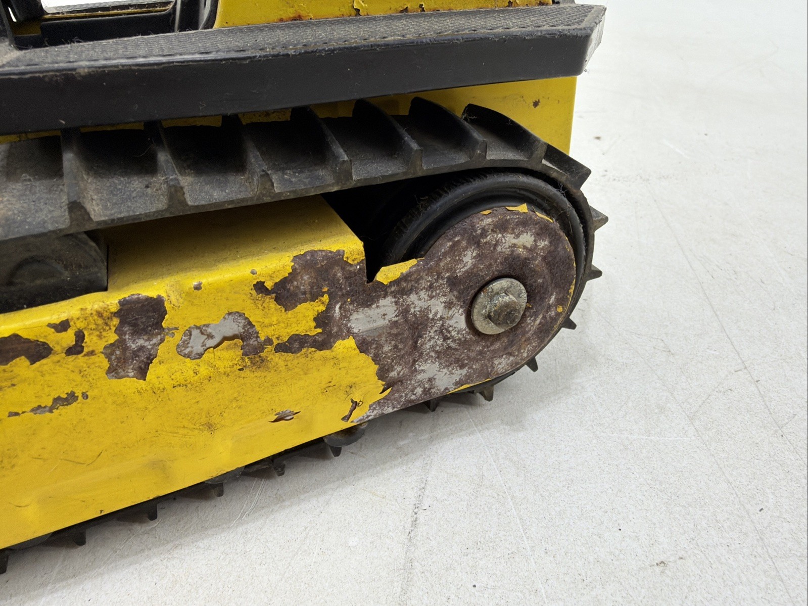 Vintage 1980’s Tonka Yellow Steel Bulldozer 13″ Model #51054