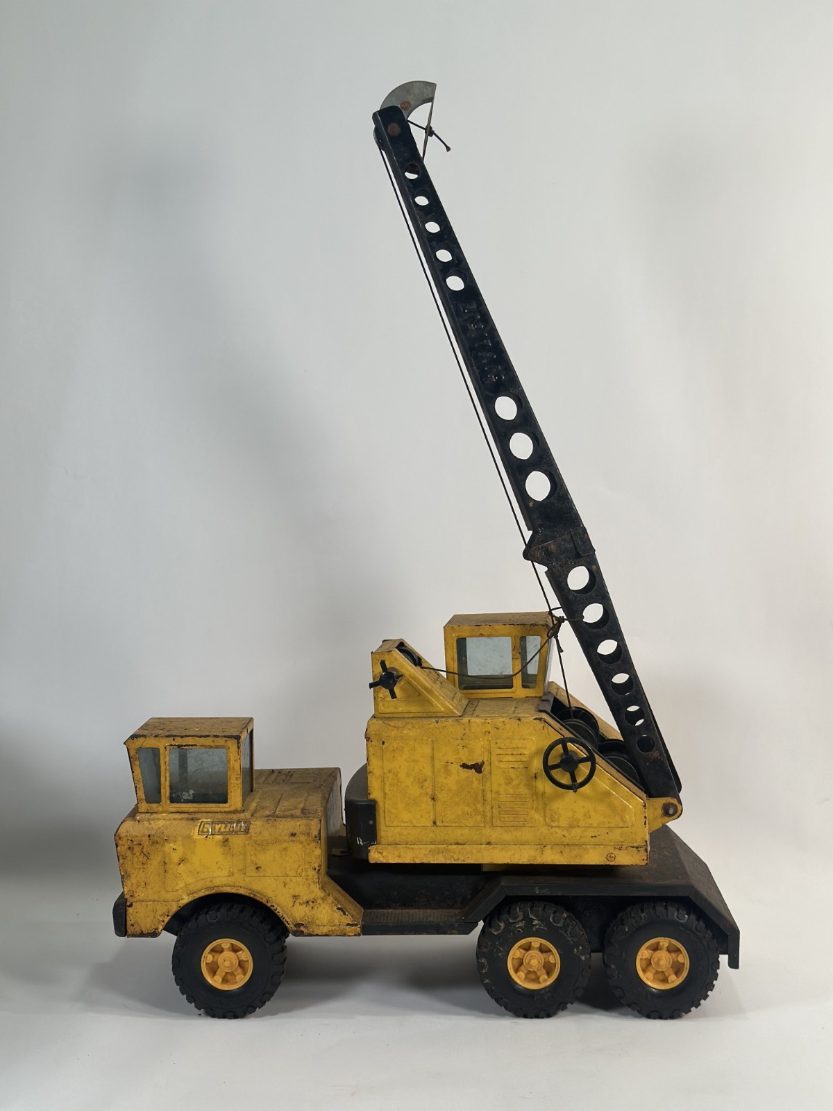 vintage Nylint pressed steel Clark “Michigan” T-24 crane toy- 17.5 inch long