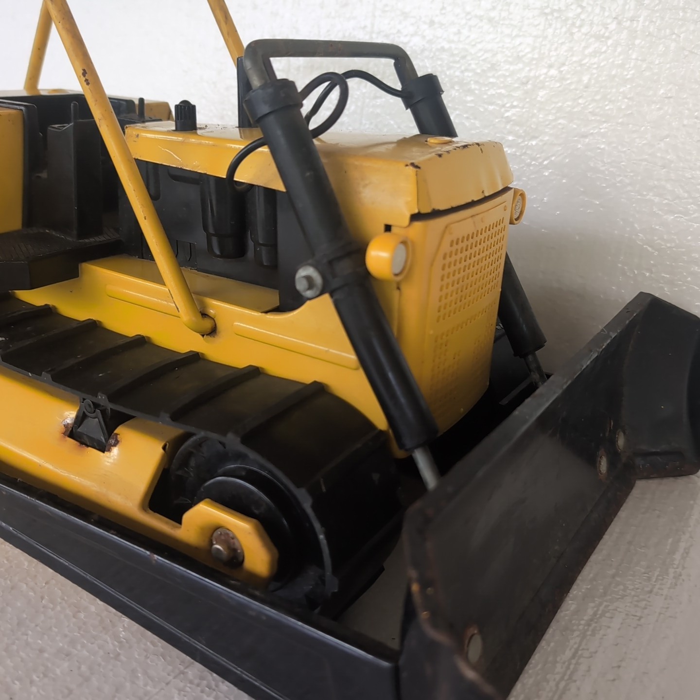 Vintage Tonka T9 Bulldozer