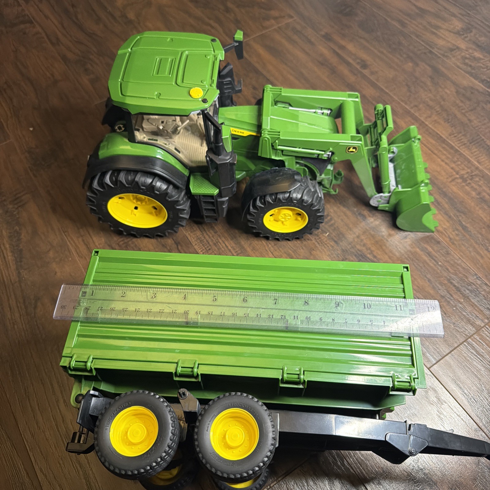 Bruder John Deere 7R 350 Tractor w/ Front Loader 1:16 Scale Farm Toy SEE PICTURE