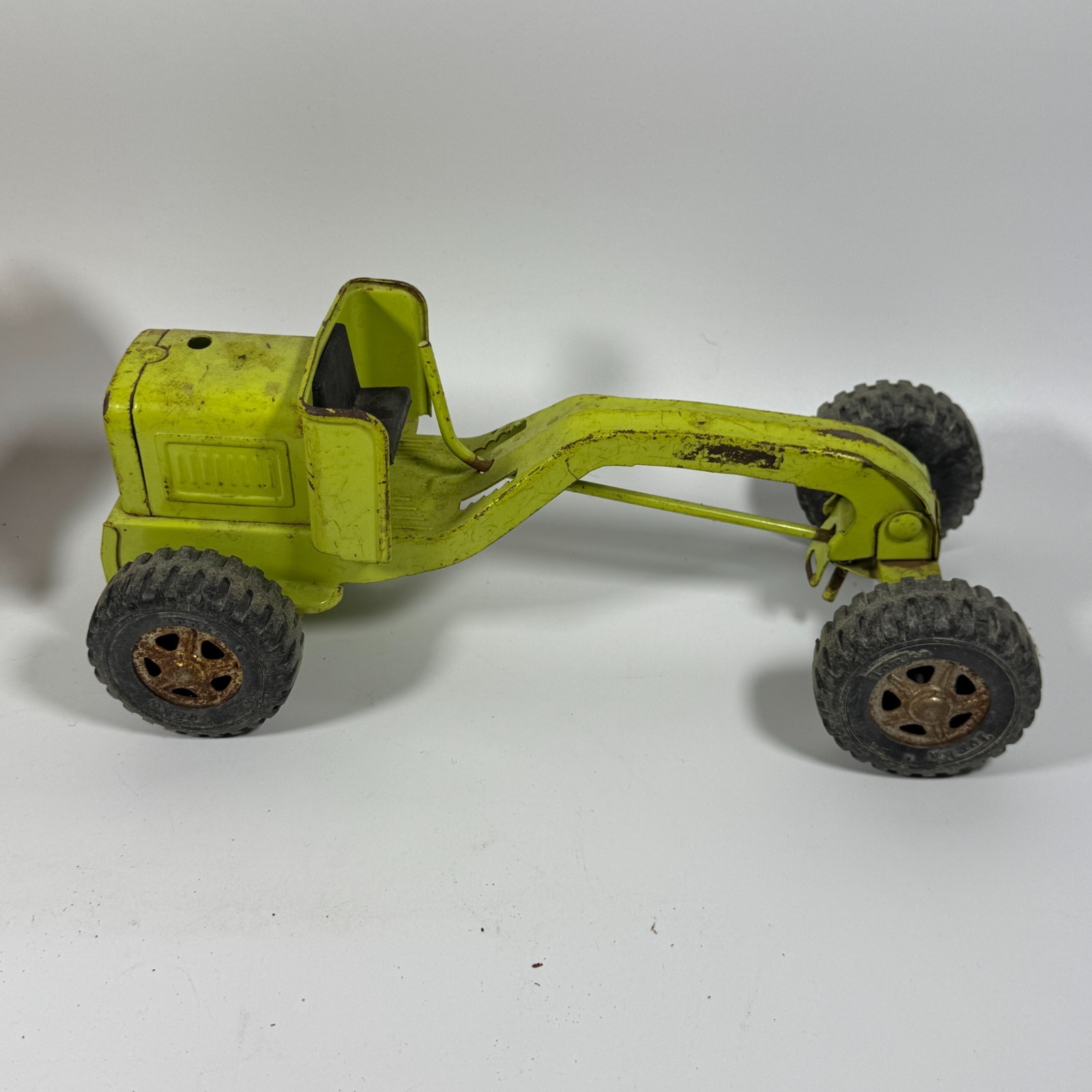 Vintage Tonka Construction Toy Lot 4 Dump Truck Cement Mixer Loader Road Grader