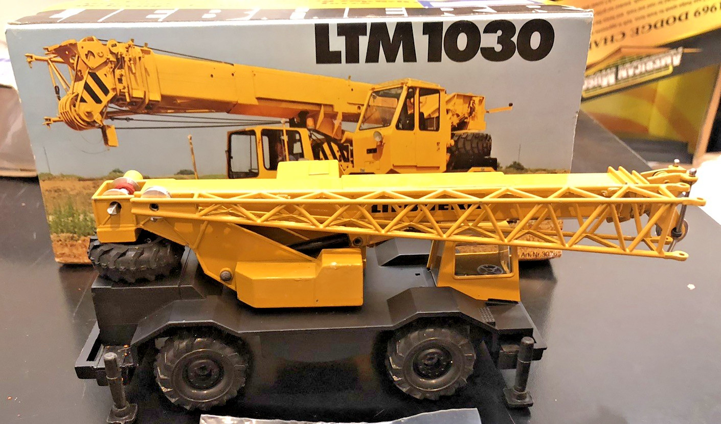 Conrad #3076 Liebherr LTM 1030 Mobile Crane Diecast Model Boxed – Scale 1:50