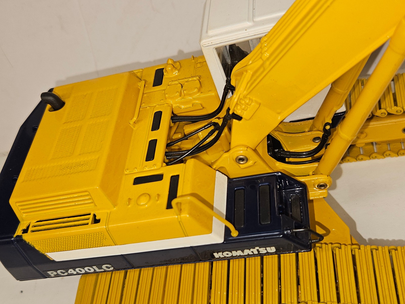 1/32 JOAL KOMATSU EXCAVATOR PC 400LC-5 NEW IN NICE BOX