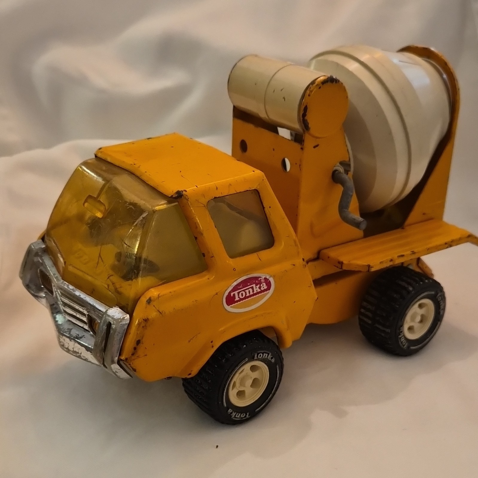 Tonka 1960’s Diecast Cement Mixer Construction Truck Toy Vehicle, Yellow/White
