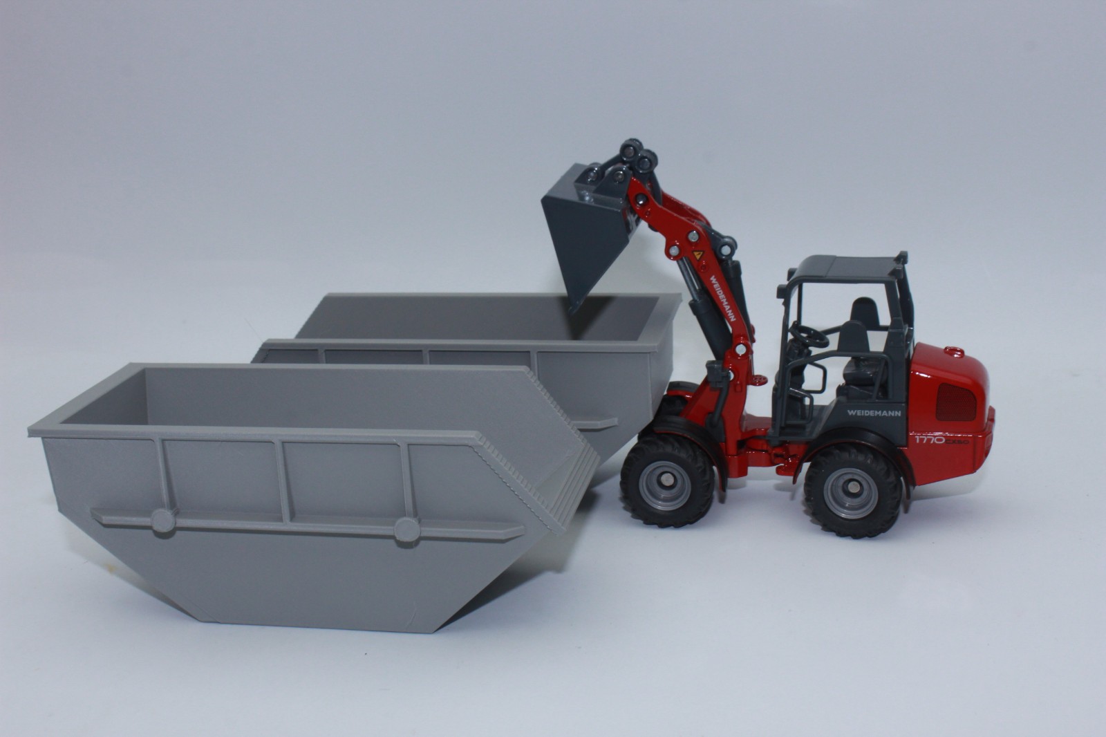 1x Stackable Container Truck 10 cm³ 1:32 Scale Gray Model Building
