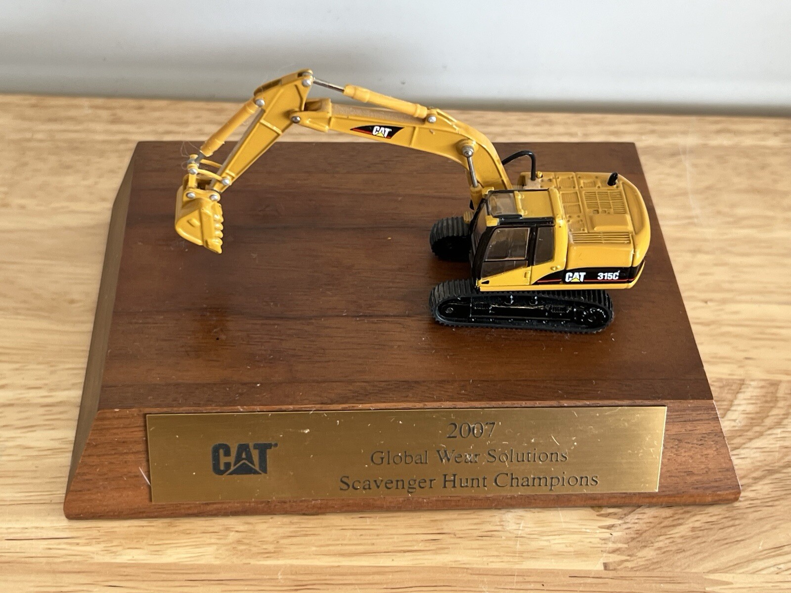 Caterpillar Award Display With Diecast 315C