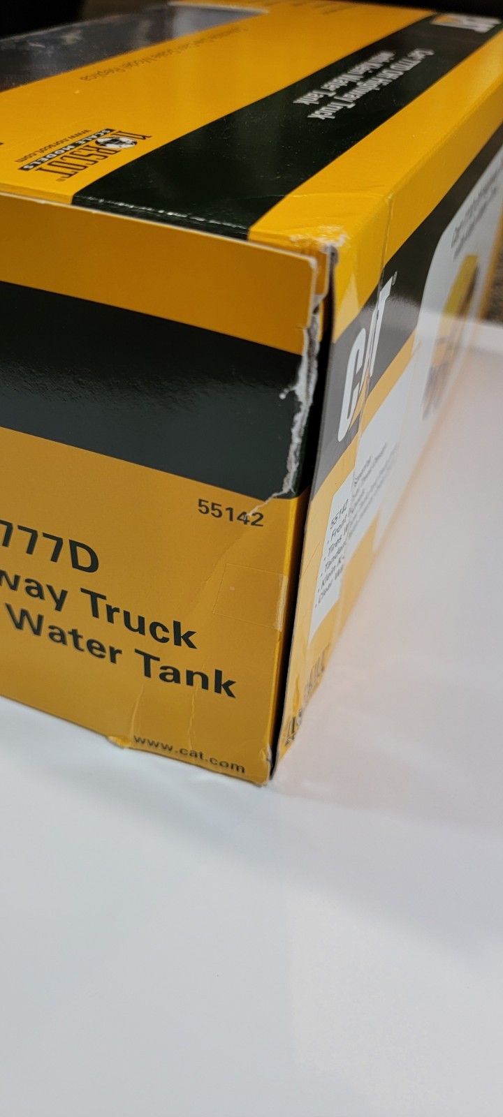 Norscot 55142 Caterpillar CAT 777D Off Highway Klein Water Truck 1:50 Scale