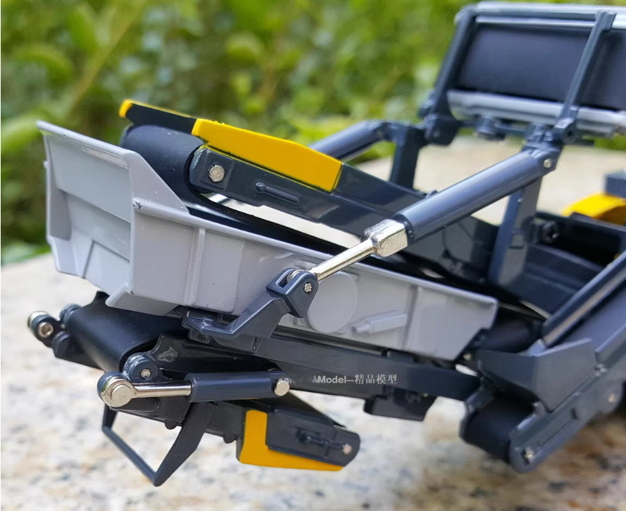 1:50 keestrack Crusher Screening Machine Construction Equipment Diecast Model