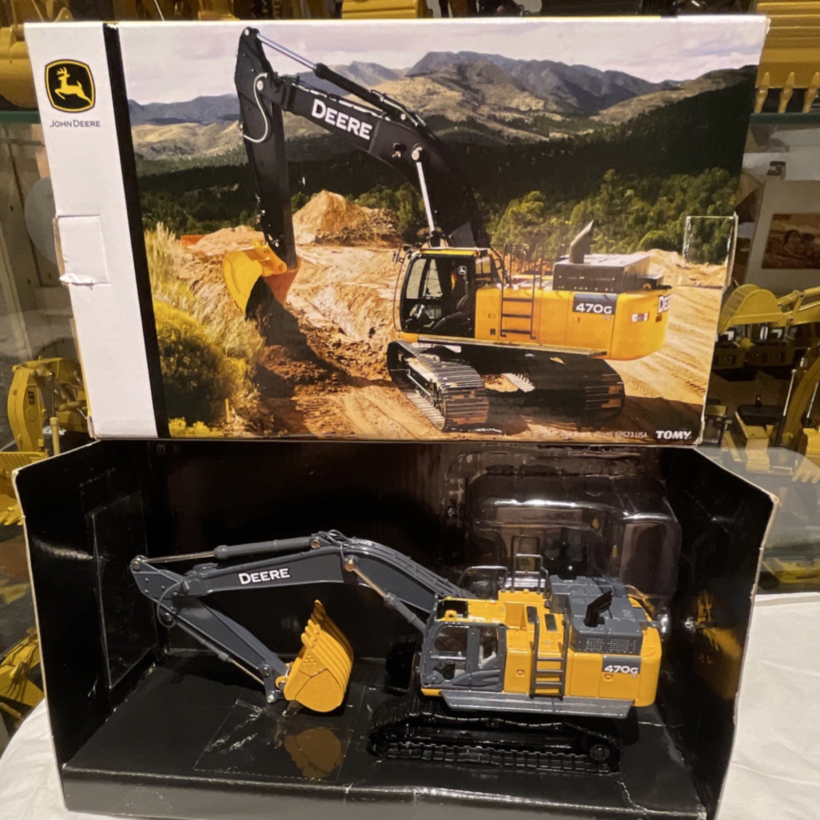 ERTL Prestige Collection John Deere 470G LC Excavator Diecast 1:50 45735