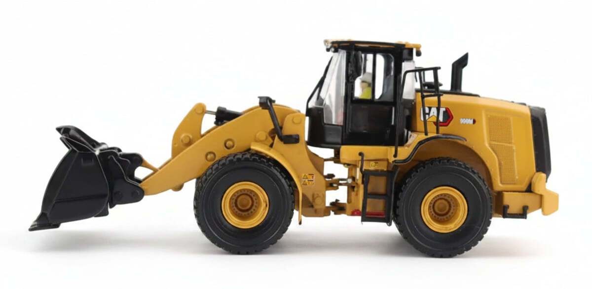 DieCast Masters 85914C 1:50 Caterpillar 950M Wheel Loader Diecast Model