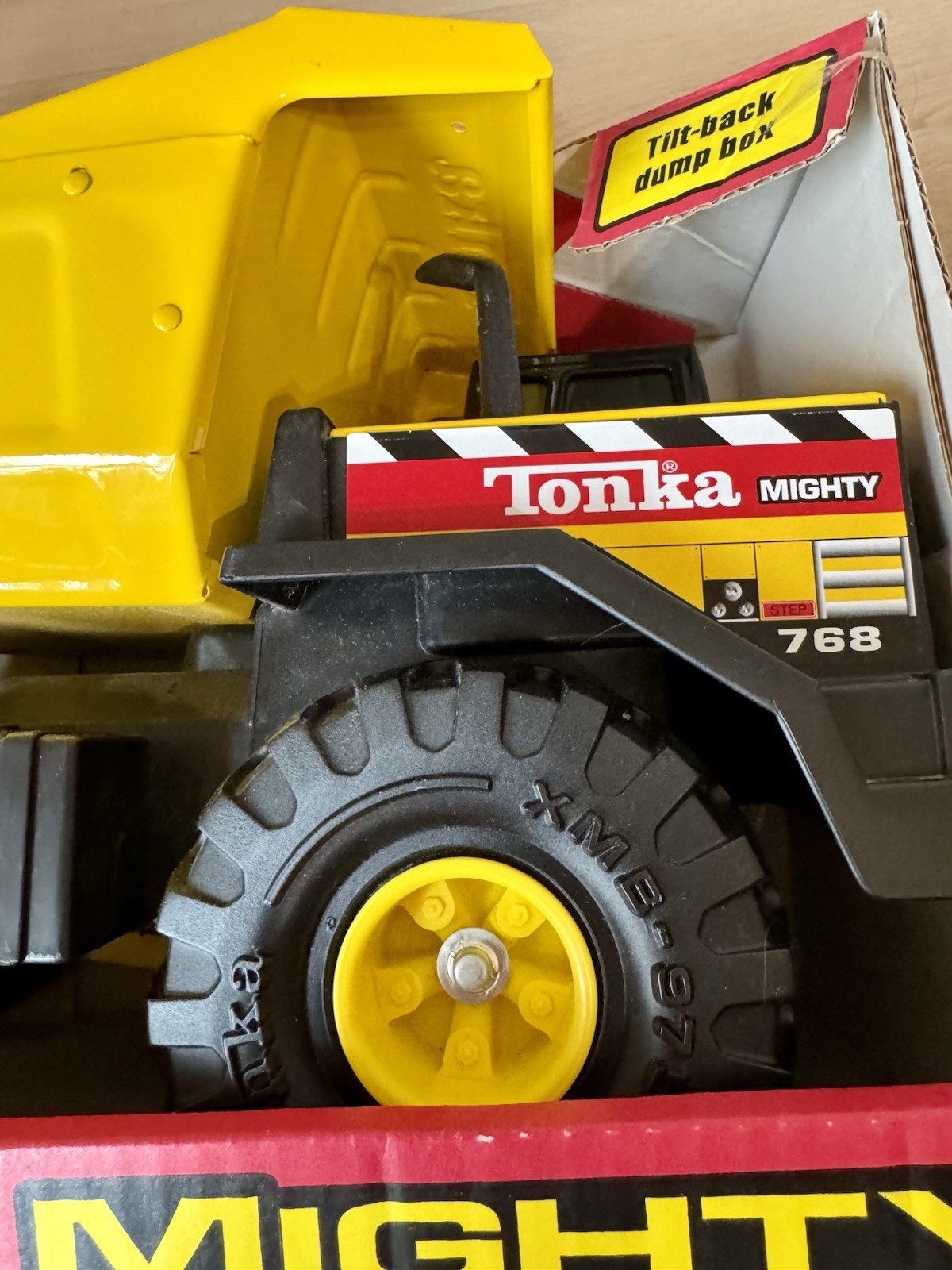 NIB Mighty Tonka #768 Pressed Steel 17″ Dump Truck 2001 NOS in Orig Box