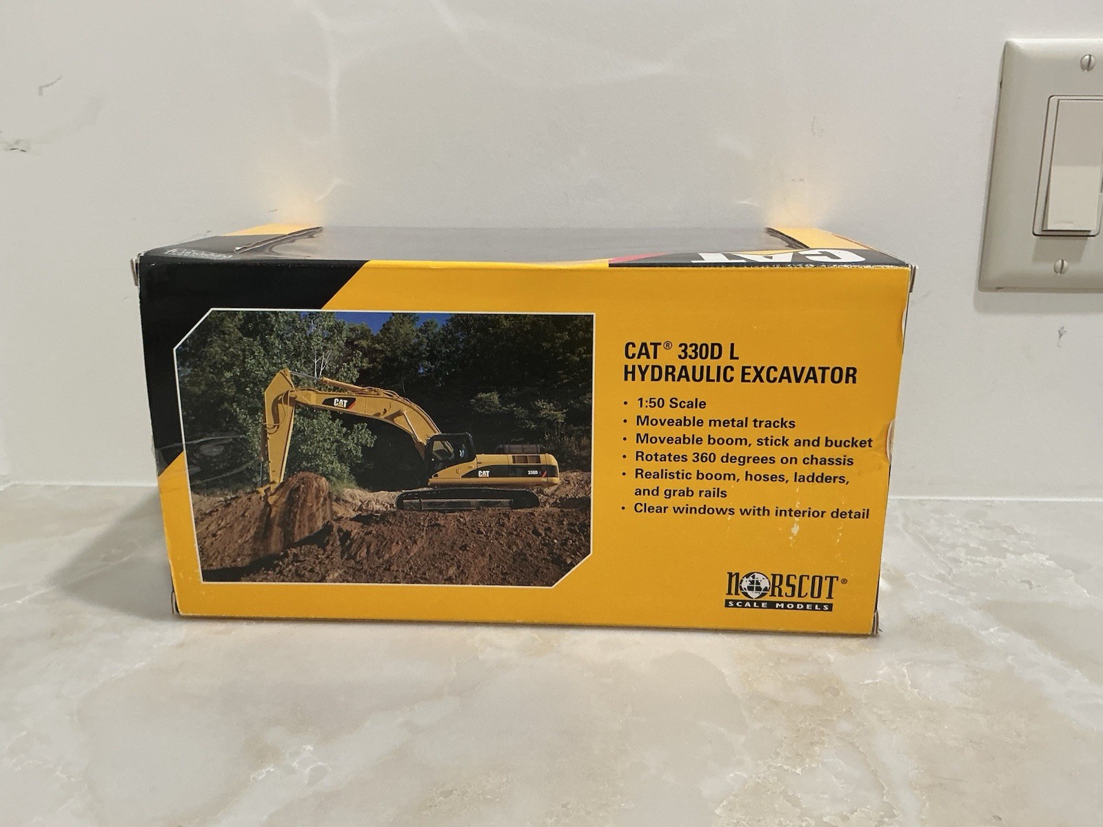 CAT 330D L Hydraulic Excavator 1:50 Norscot Diecast Model #55199 Original Box