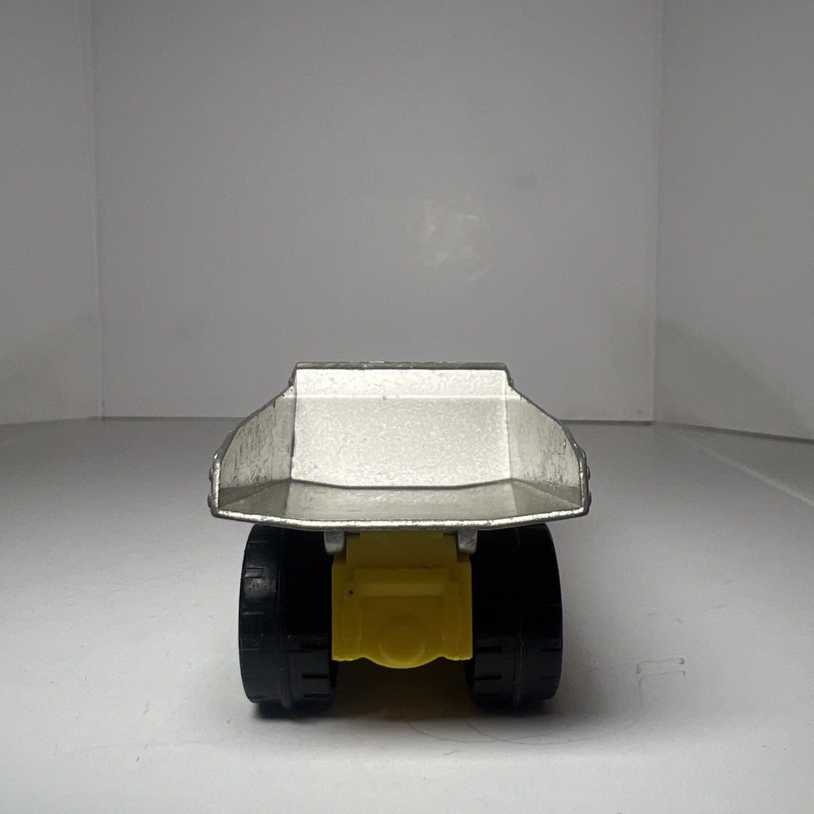 2012 diecast Hasbro TOY MINI YELLOW TONKA DUMP TRUCK Funrise #06411