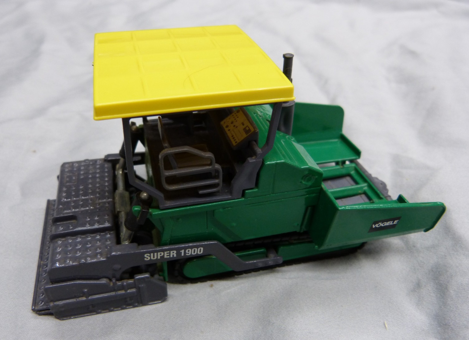 SIKU Vögele Super 1900 Asphalt Paver 1/50 Die-Cast Germany Excellent No Box