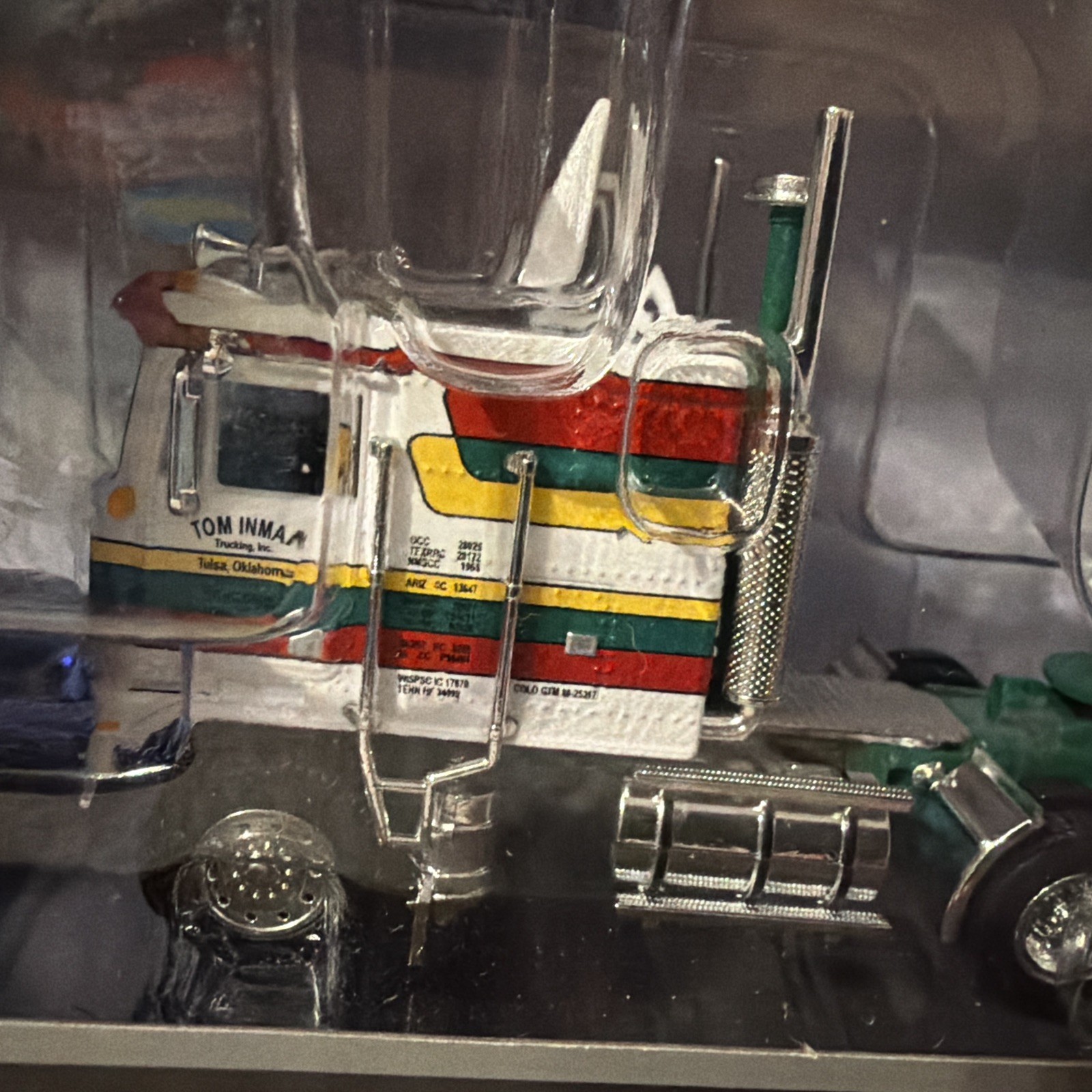 DCP 1/64 Scale Kenworth K100 COE Truck With 40′ Vintage Refrigerated Trailer T.I