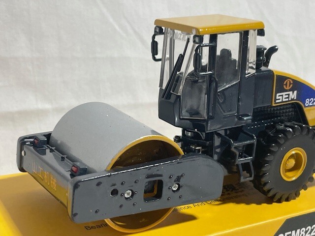 CATERPILLAR SHANDOG SEM 8220 Compactor, 1/50 scale, NIB, HTF, China, Chinese Co.