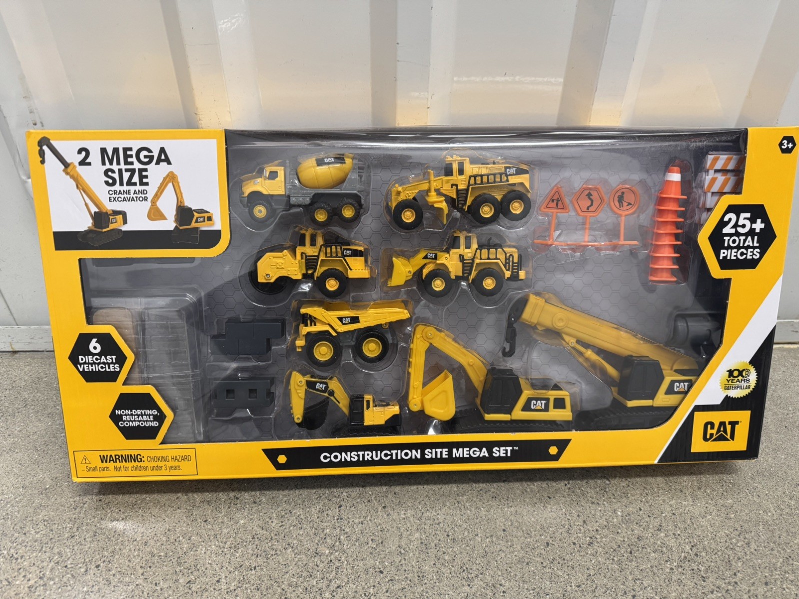 CAT Diecast Construction Vehicles Dump Trucks Playset Toys for Kids.