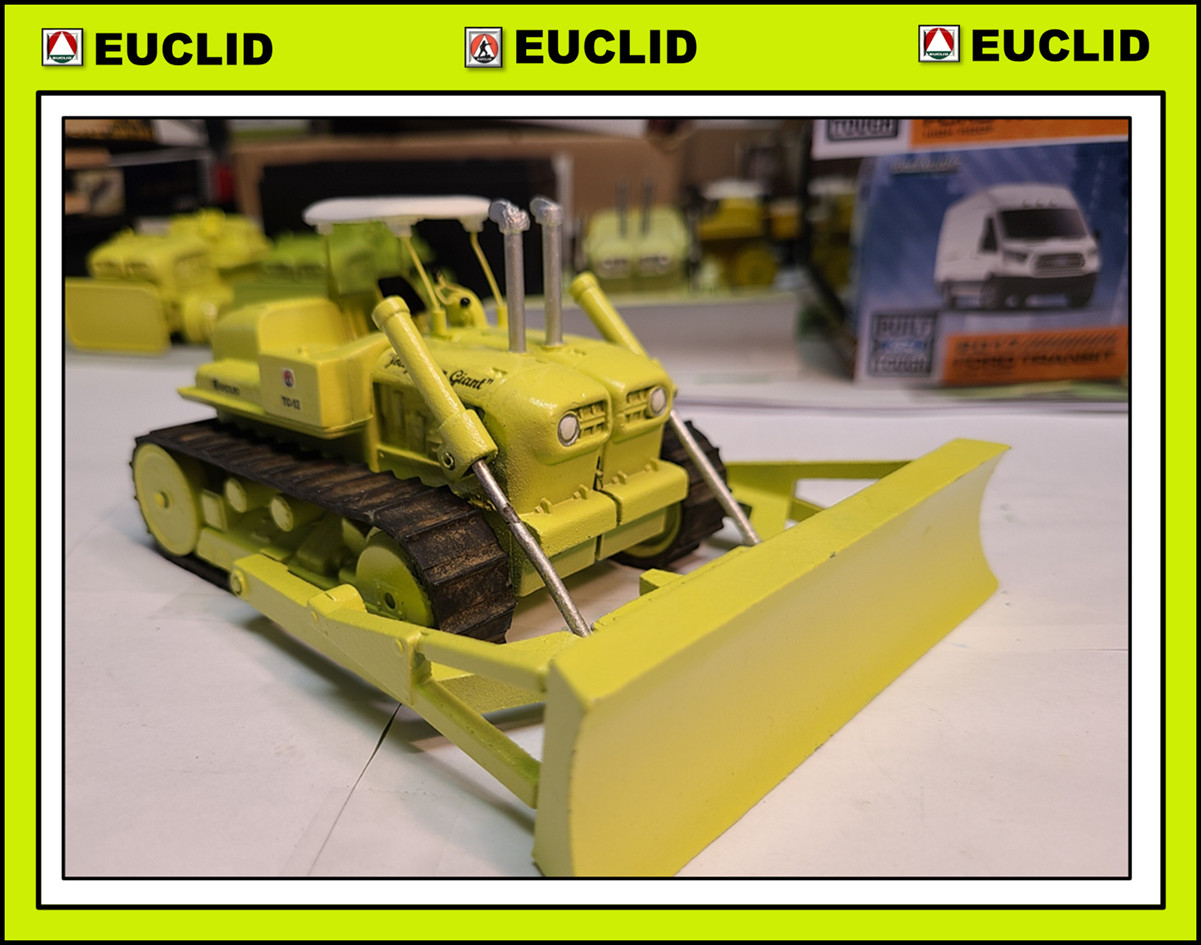 1/40 EUCLID Corgi CUSTOM TC-12 Dozer in HIGH-LITE” Green – NEW RELEASE !!!