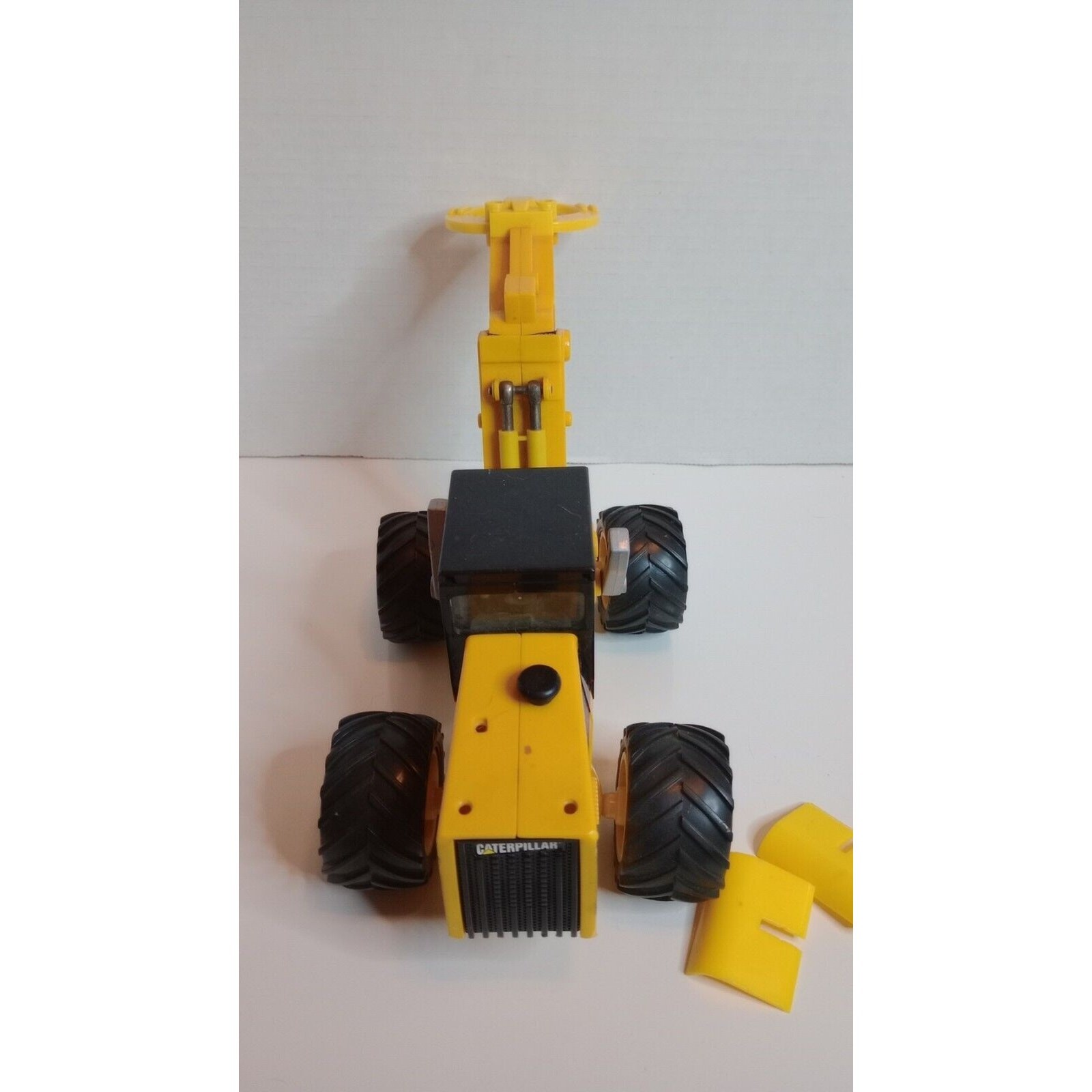 Matchbox 1998 CAT Power Machine Grappler Construction Equipment (NOT WORKING)