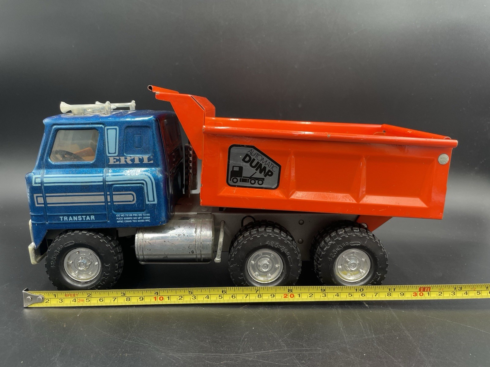 1970s ERTL AUTOMATIC DUMP TRUCK HYDRAULIC BOXTRANSTAR MADE IN IOWA USA (D4)