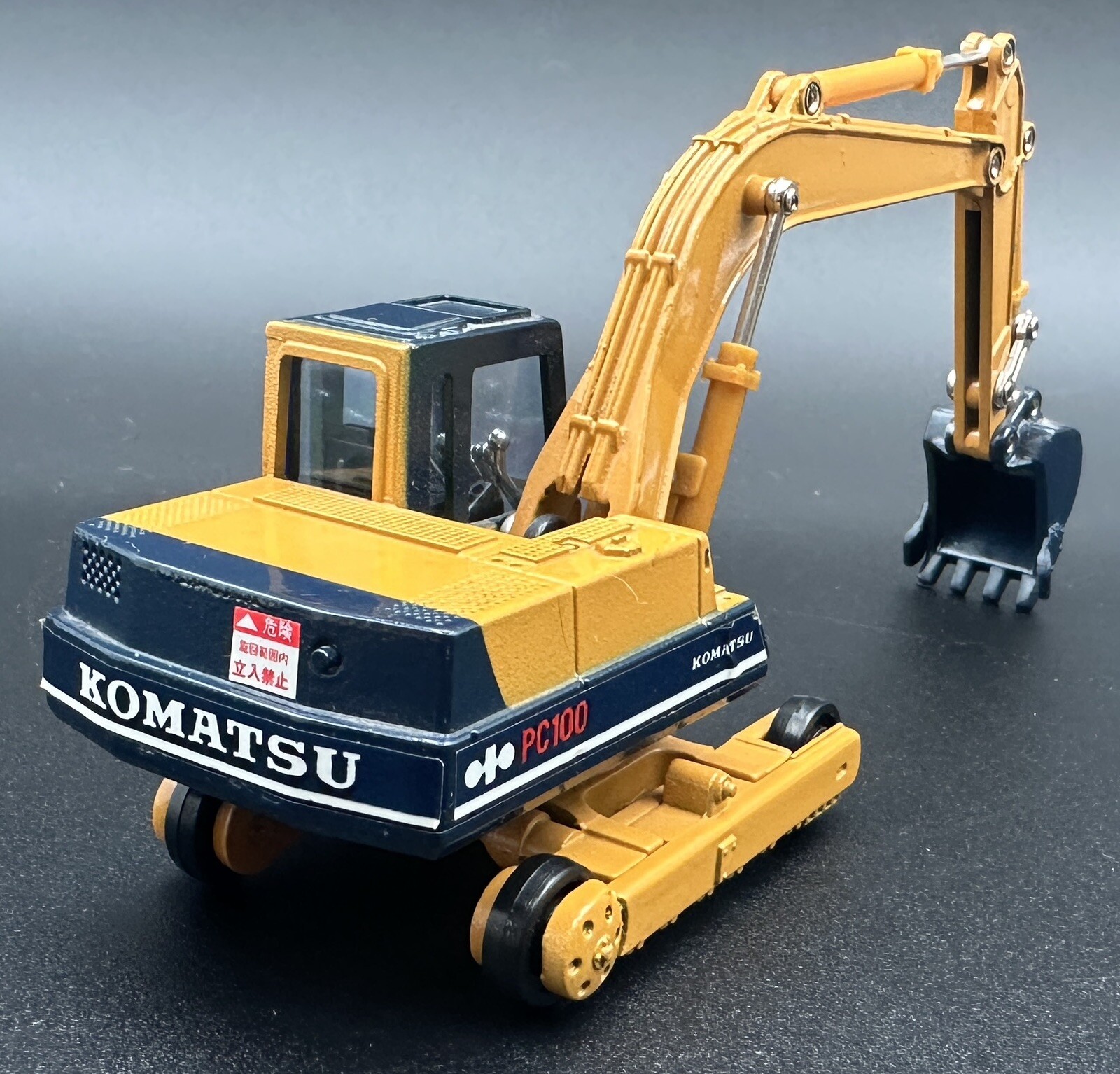 Komatsu PC100 Excavator Power Shovel Diecast 1:48 Scale Shinsei Japan 613