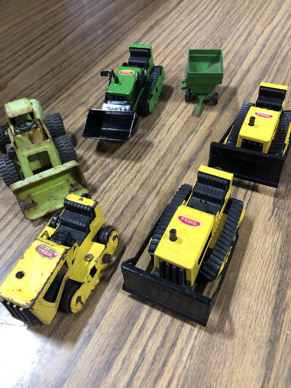 Lot of 6 Construction Equipment Diecast Toys several Graders, wagon etc (431)