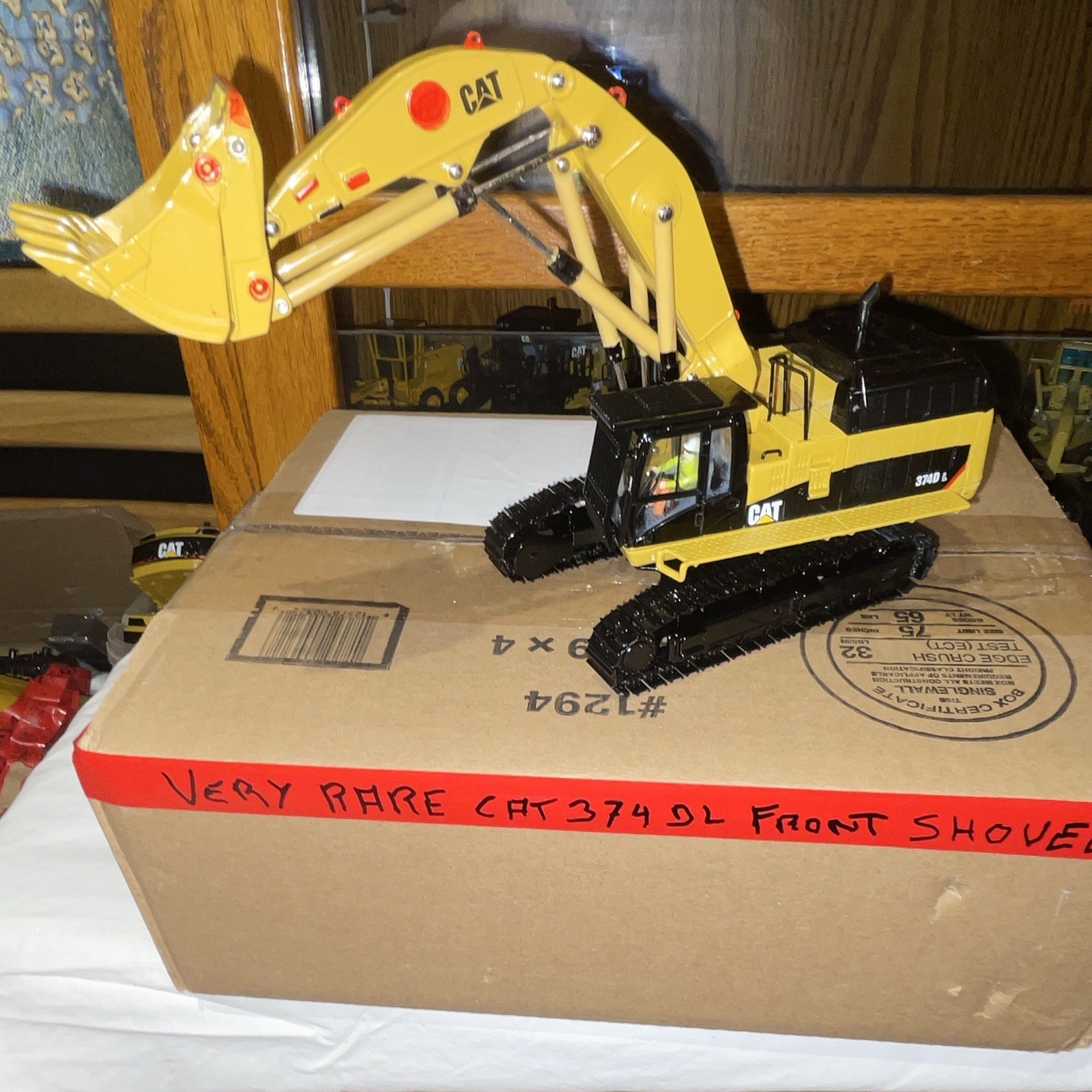 CAT 374D L Excavator Diecast Construction Equipment Model Yellow Black