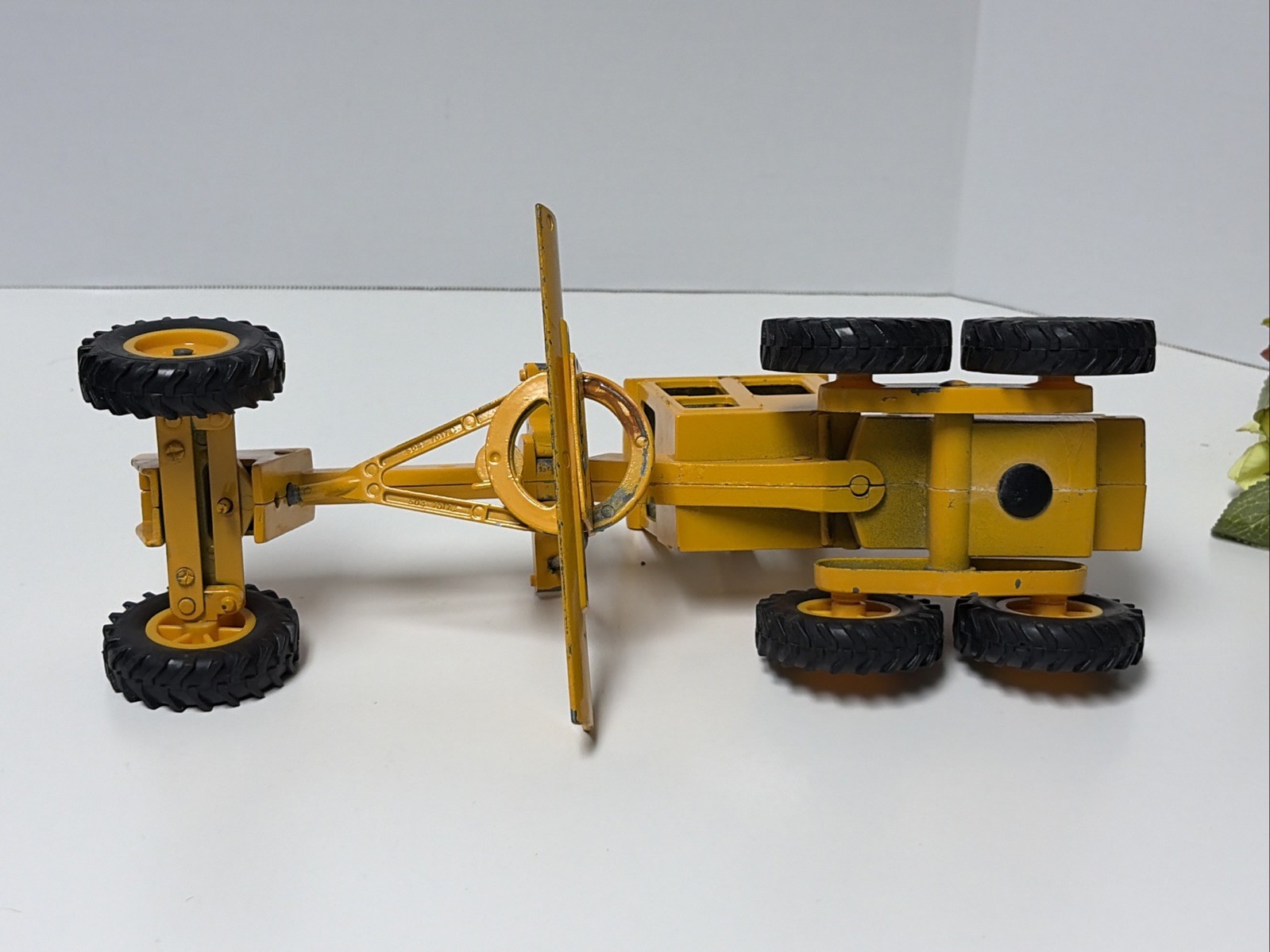 Vintage ERTL John Deere Grader Metal Construction 1:16 507