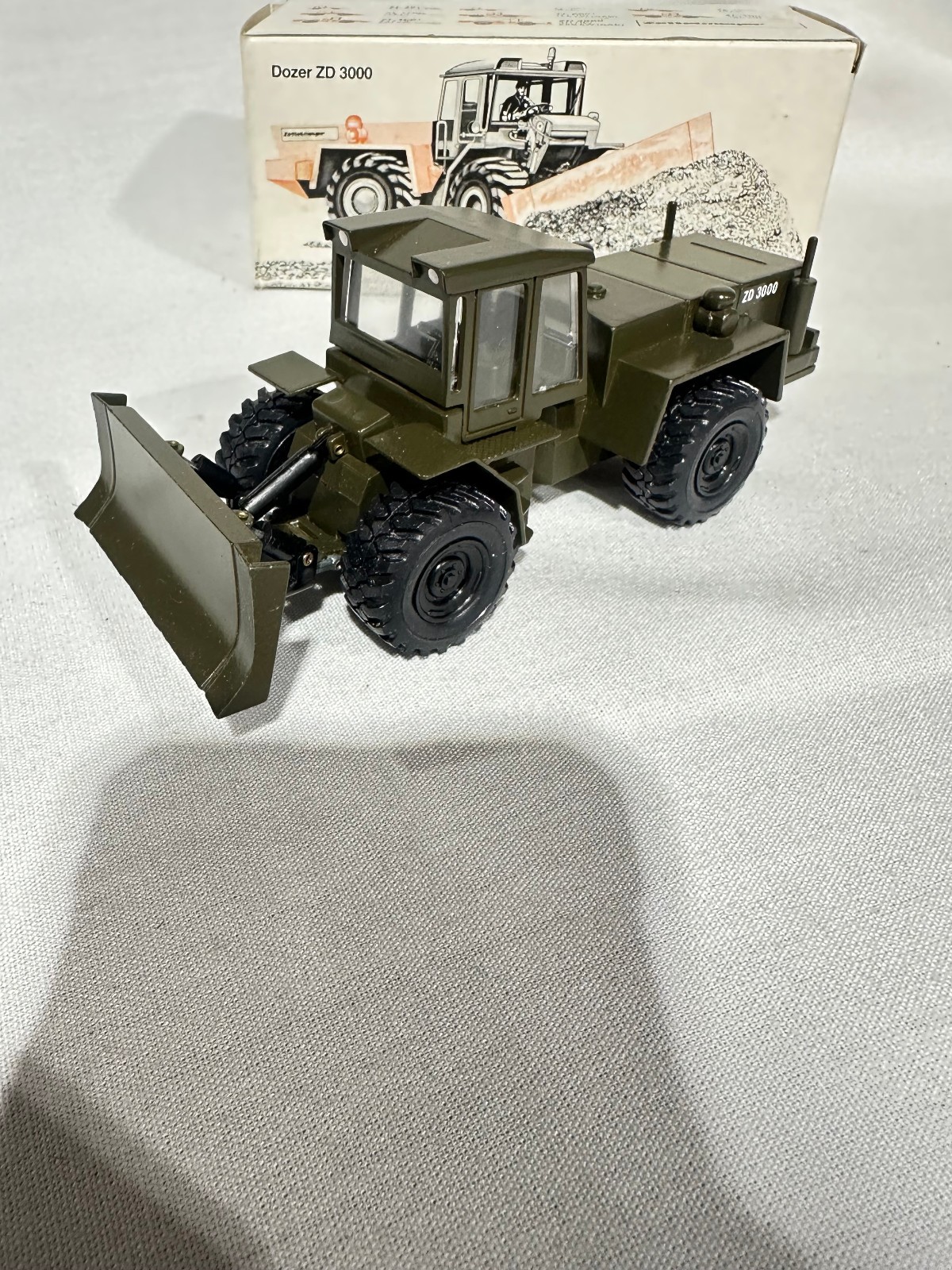 Zettelmeyer Dozer ZD 3000 Military Green By NZG 1/50th Scale