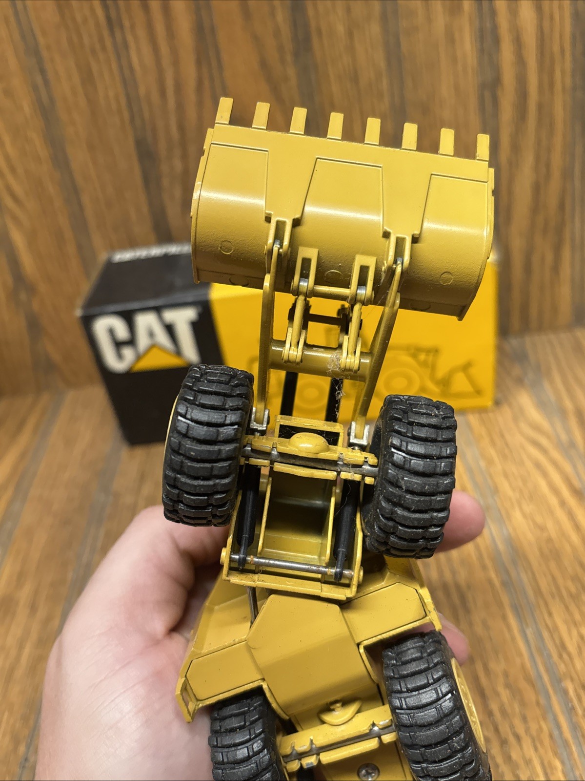 Norscot 1/50 Scale Diecast CAT Caterpillar 988F Wheel Loader w/ Box West Germany