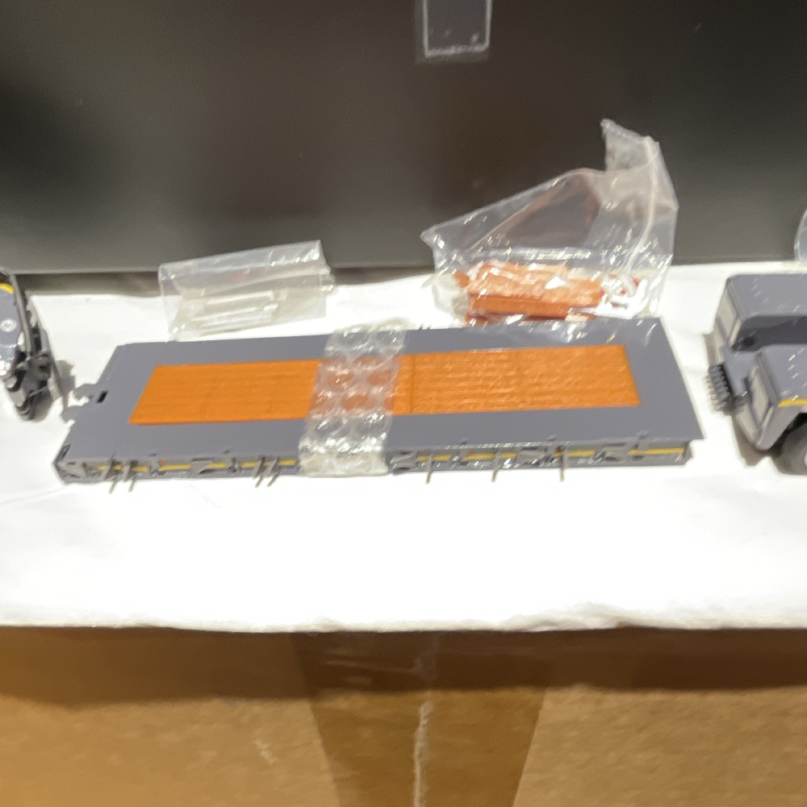 WSI Models Premium Line Volvo Low Loader 4-Axle Trailer Diecast 1:50 04-2081