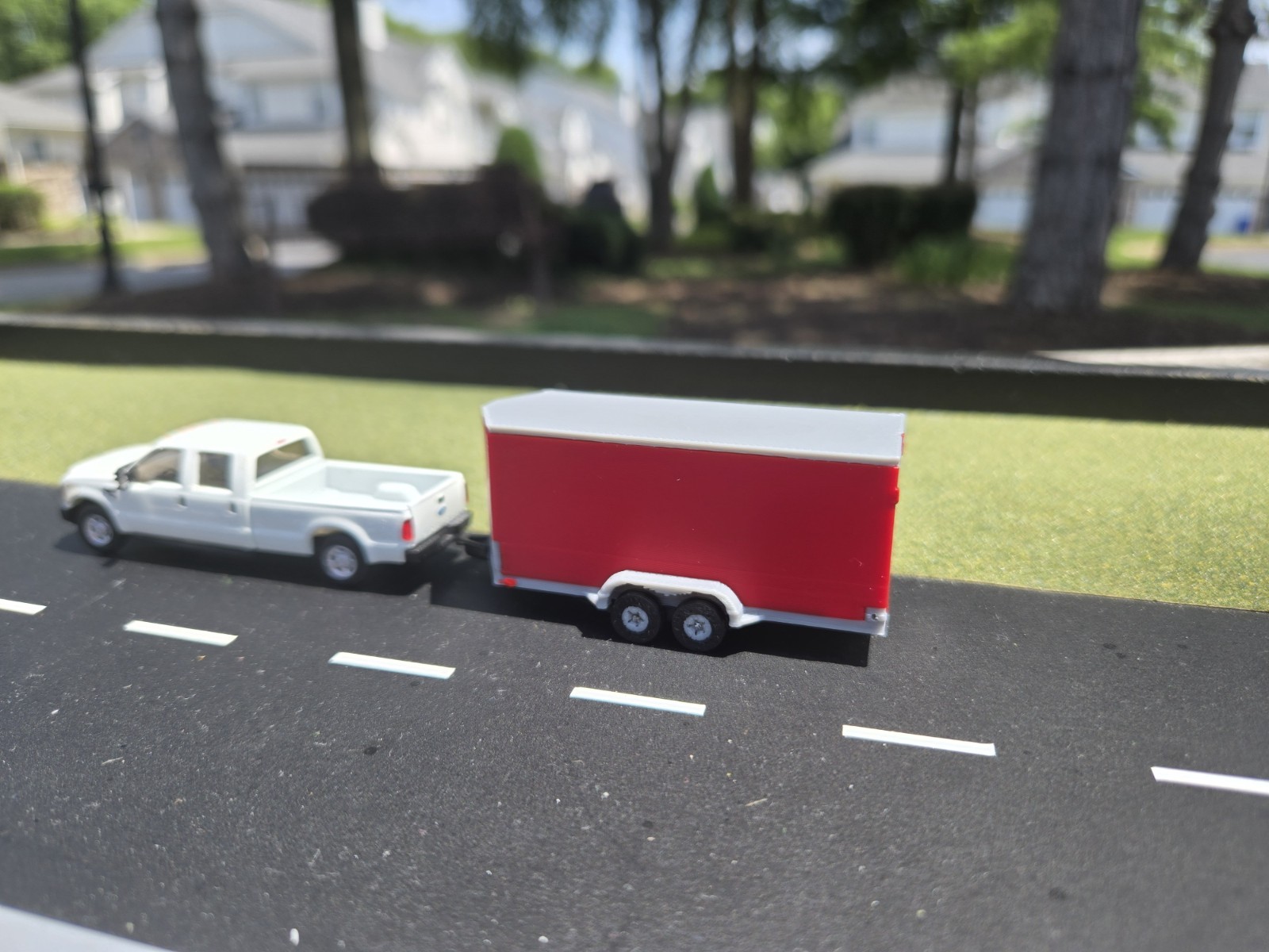 1/87 Scale Cargo Trailer in Red