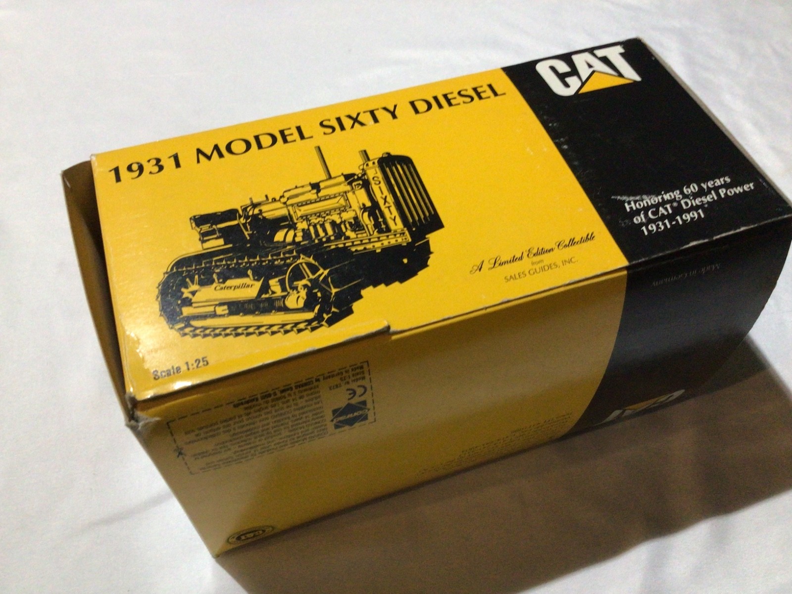 New CAT 1931 MODEL SIXTY DIESEL Crawler Diecast Toy Model 2873 1:25 Germany NIB