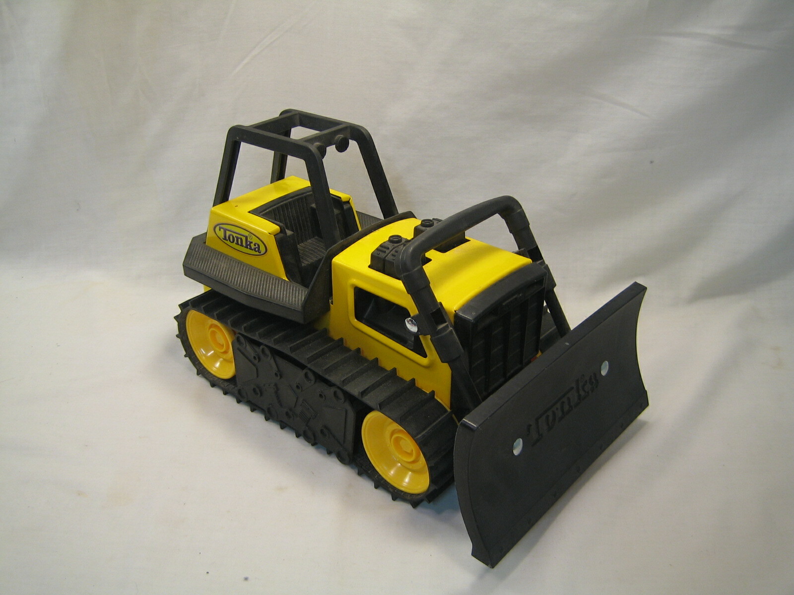 2012 Tonka Toy Bull Dozer #92961 Yellow Pressed Steel Bulldozer Hasbro Ex Cond