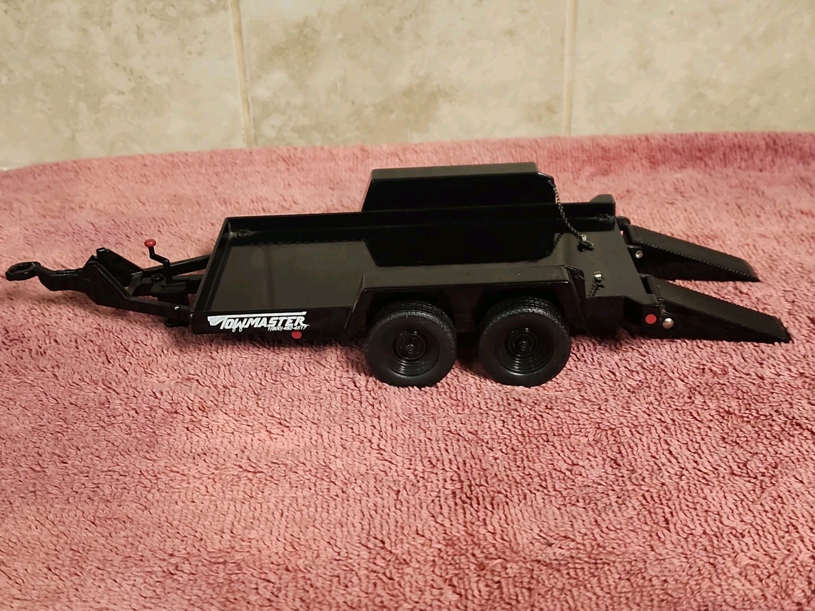 Towmaster T-10P Utility Trailer – 1:25 Scale Diecast Model #6722770