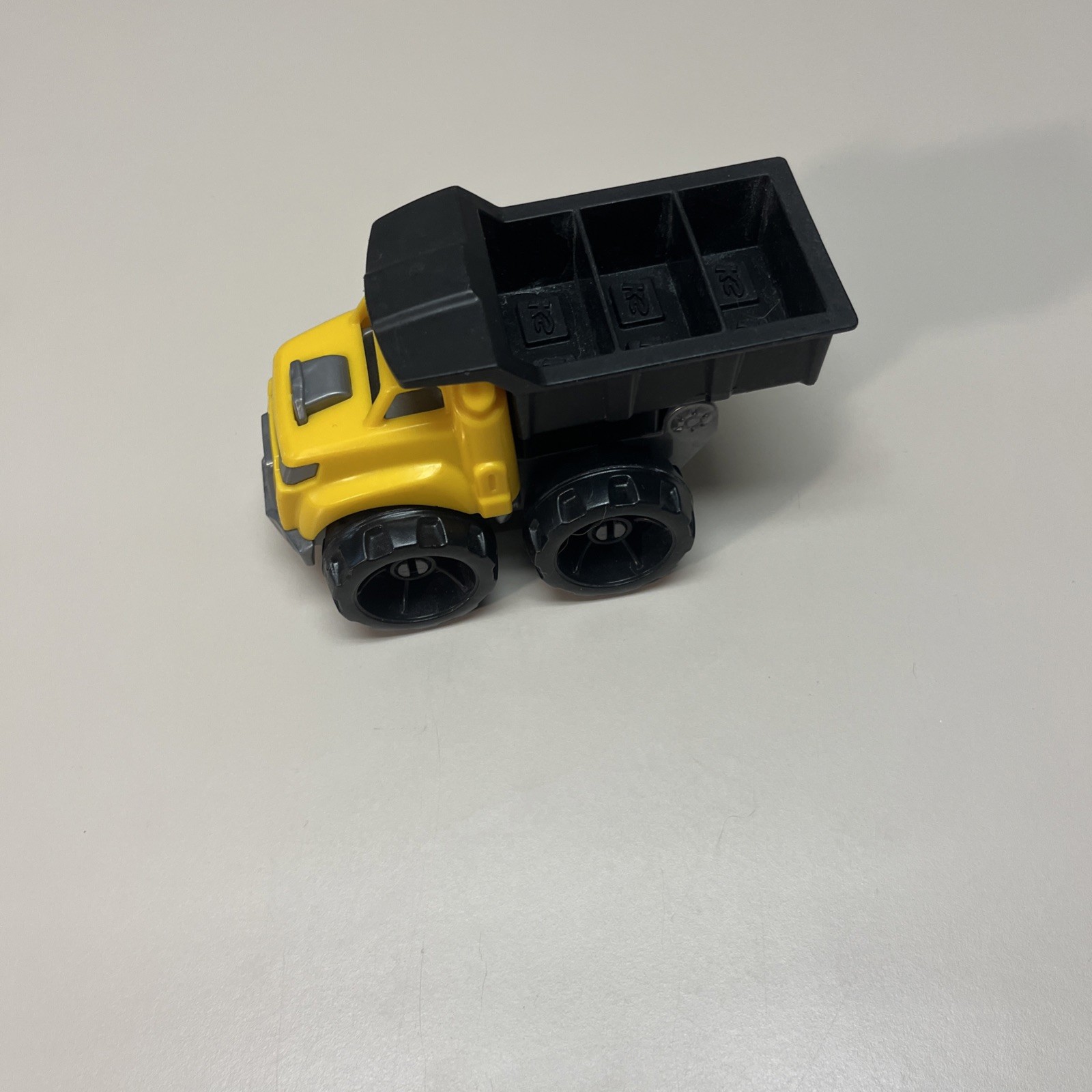 Plastic Set Of 4 Construction Variety Trucks W/ 1 Dino Digger! Christmas Gifts