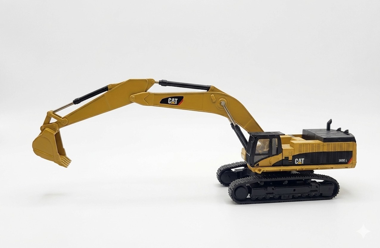 Norscot 1:50 CAT 365C L Hydraulic Excavator Die-Cast – Adult Collectible