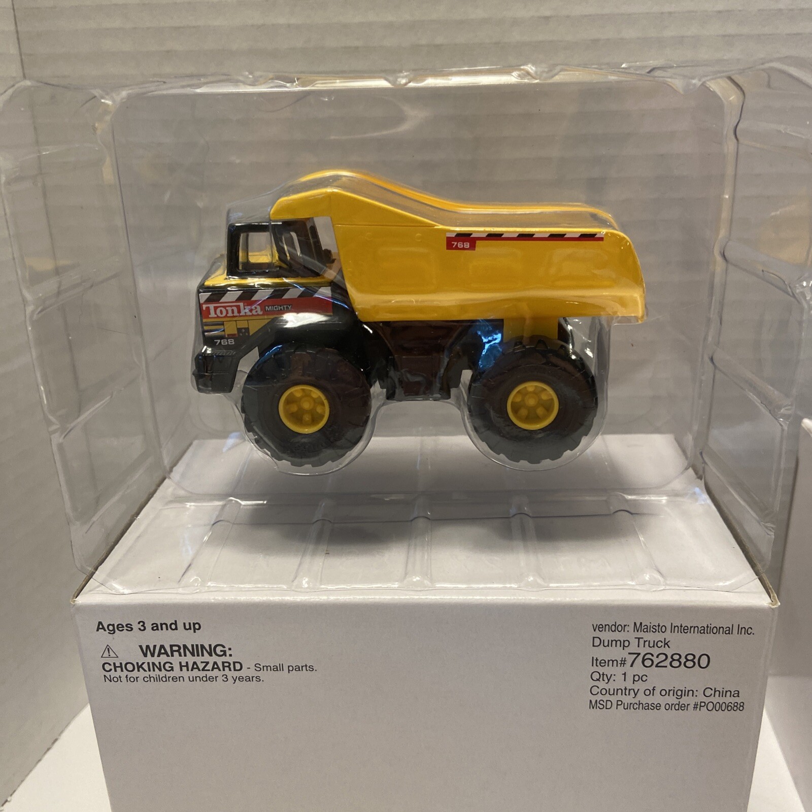 4 lot Tonka Maisto 1/43, Dump Truck, Bulldozer, Crane & Backhoe New