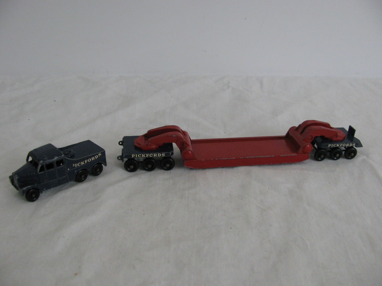 Lesney Matchbox Pickfords Scammell 6×6 Tractor & 200 Ton Transport Trailer Read!