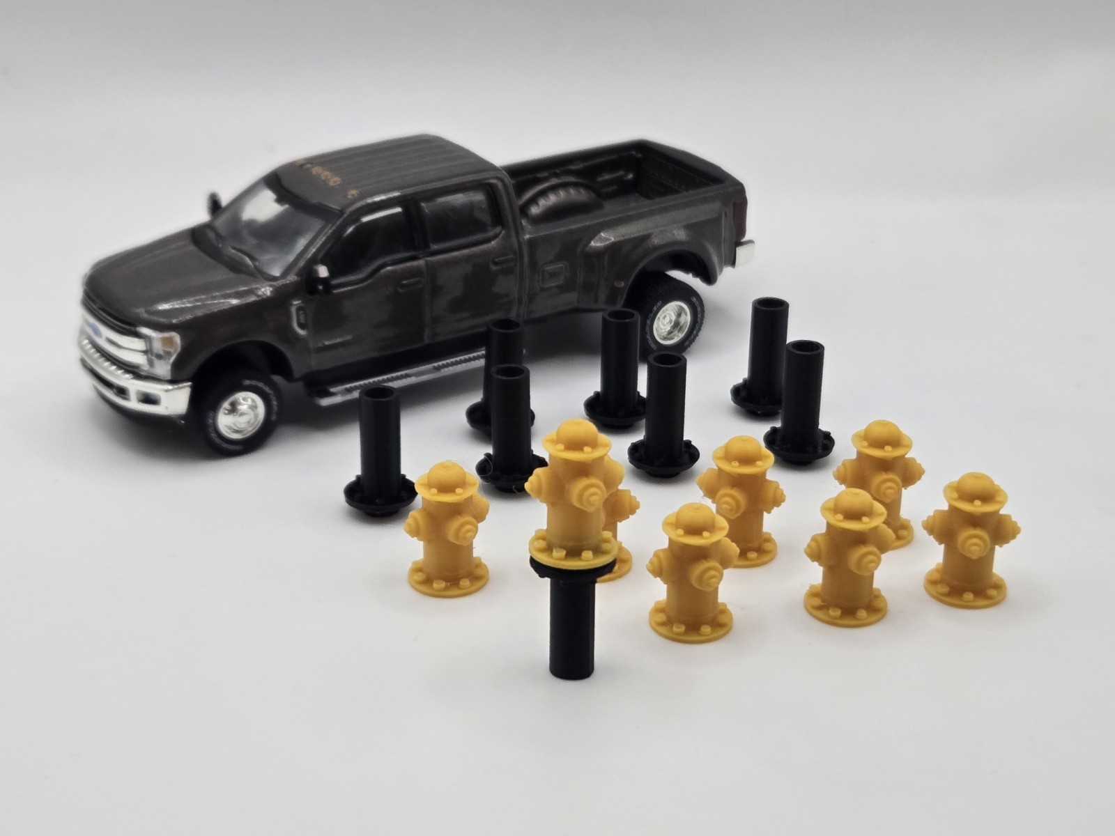 1/64 Scale Fire Hydrant diorama accessory *8 Pack* in Yellow