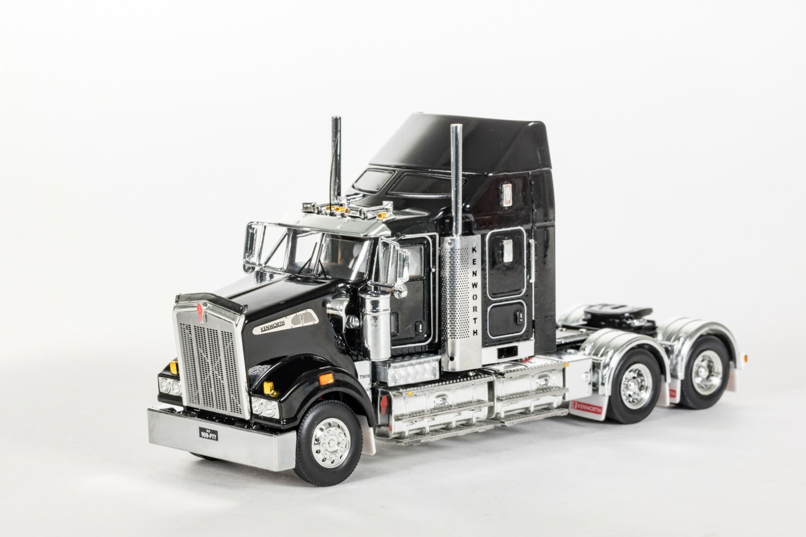 Kenworth T909 Prime Mover Truck Aero Kit – Black – Drake 1:50 Scale #Z01557 New