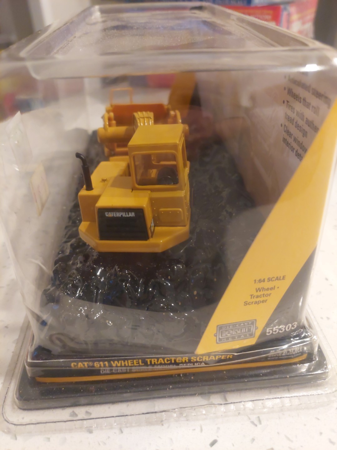 CAT 611 Wheel Tractor Scraper Truck 1:64 Scale Diecast Construction Toy Norscot