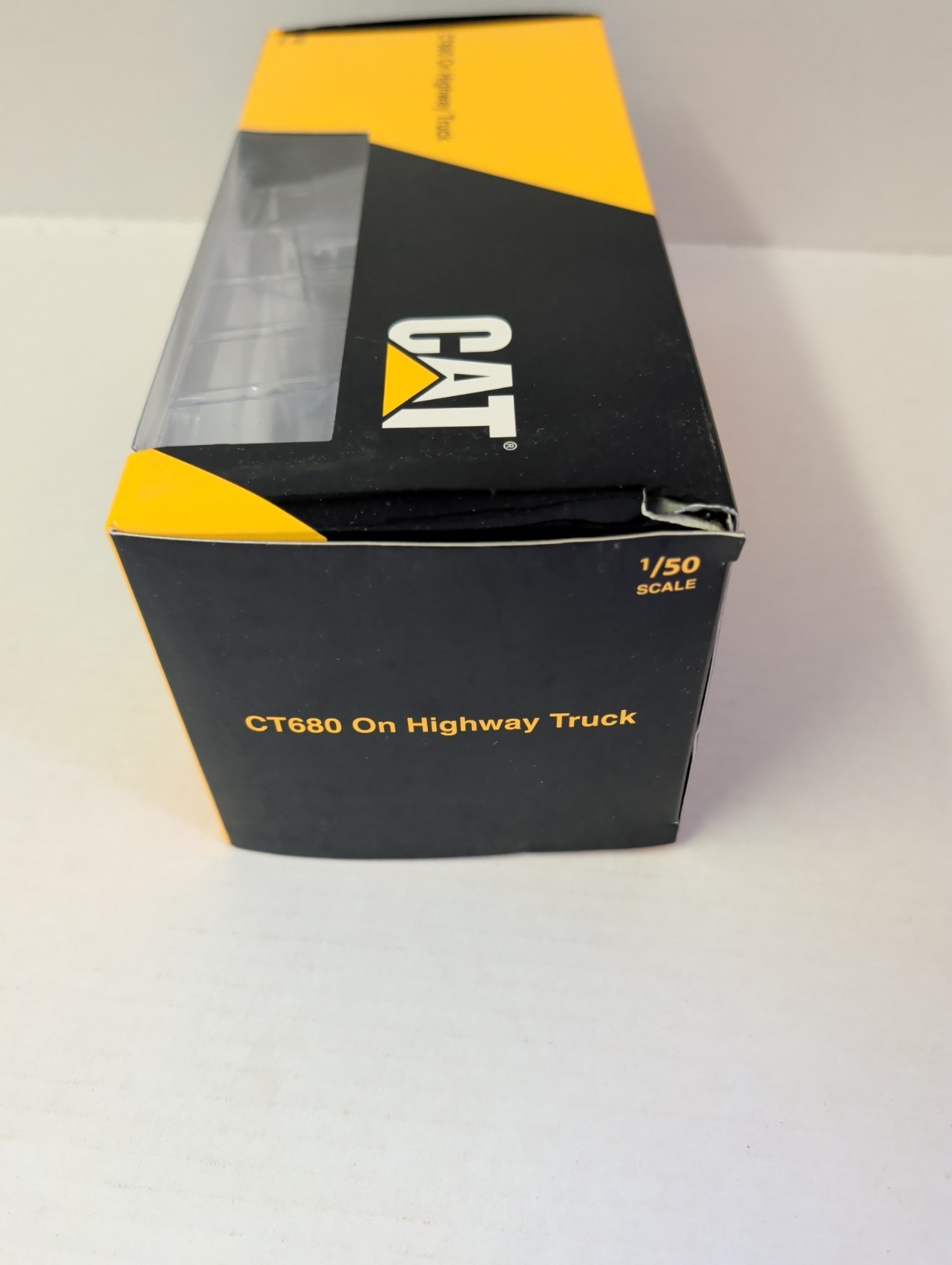 Caterpillar CT680 6×4 Truck Tractor – On Highway Truck TR30003-08 State Gray MB