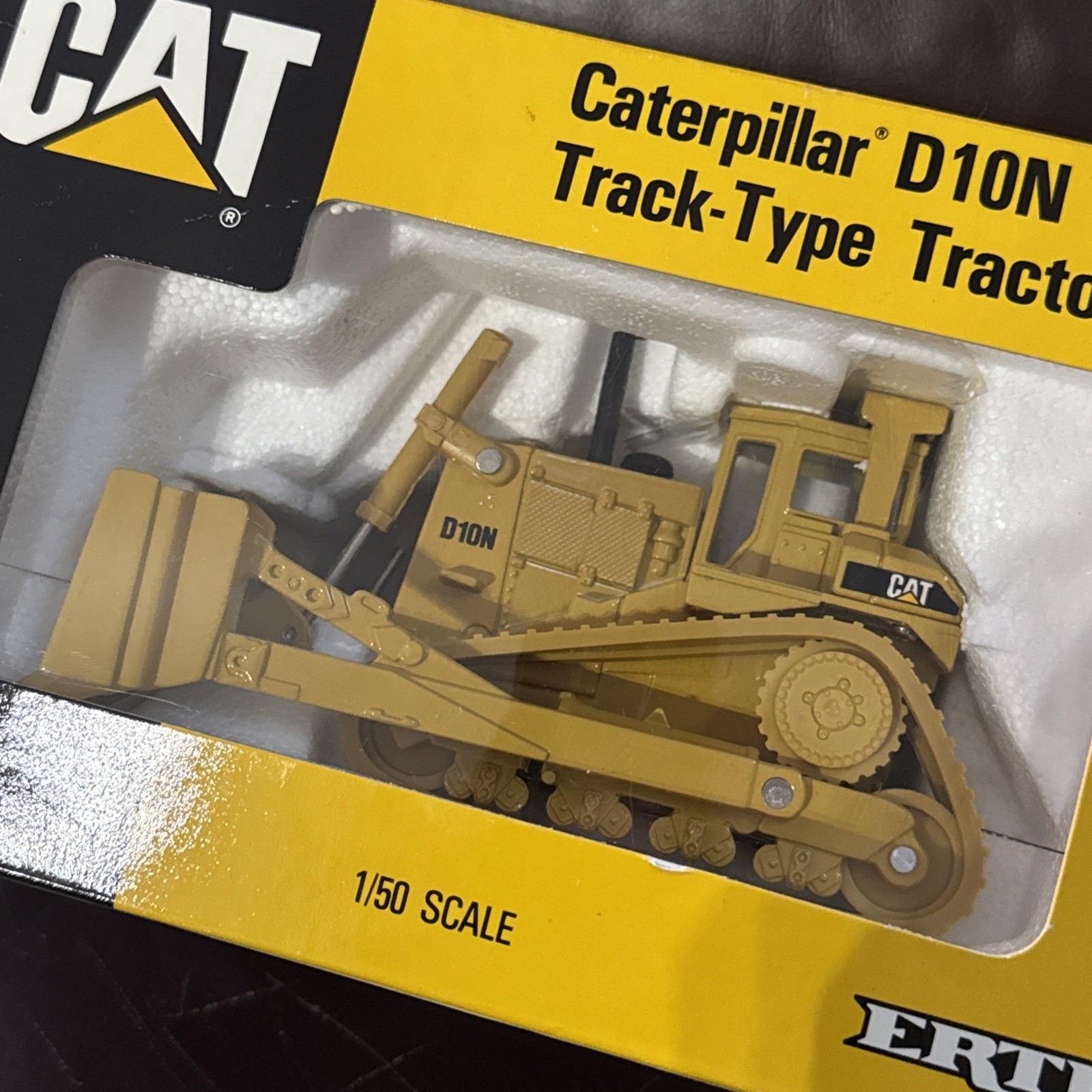 ERTL 1:50 Scale Highly Detailed Caterpillar D10N Bulldozer Track-Type Tractor