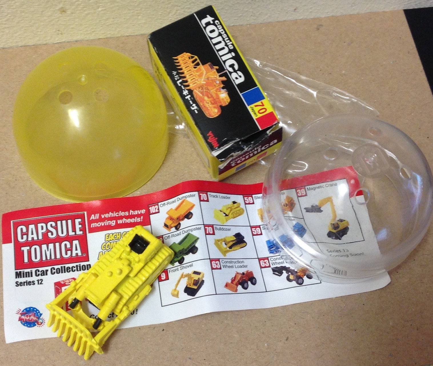 Capsule Tomica ConstructIon 70 Track Loader Bulldozer 2006 series 12 Yujin mini