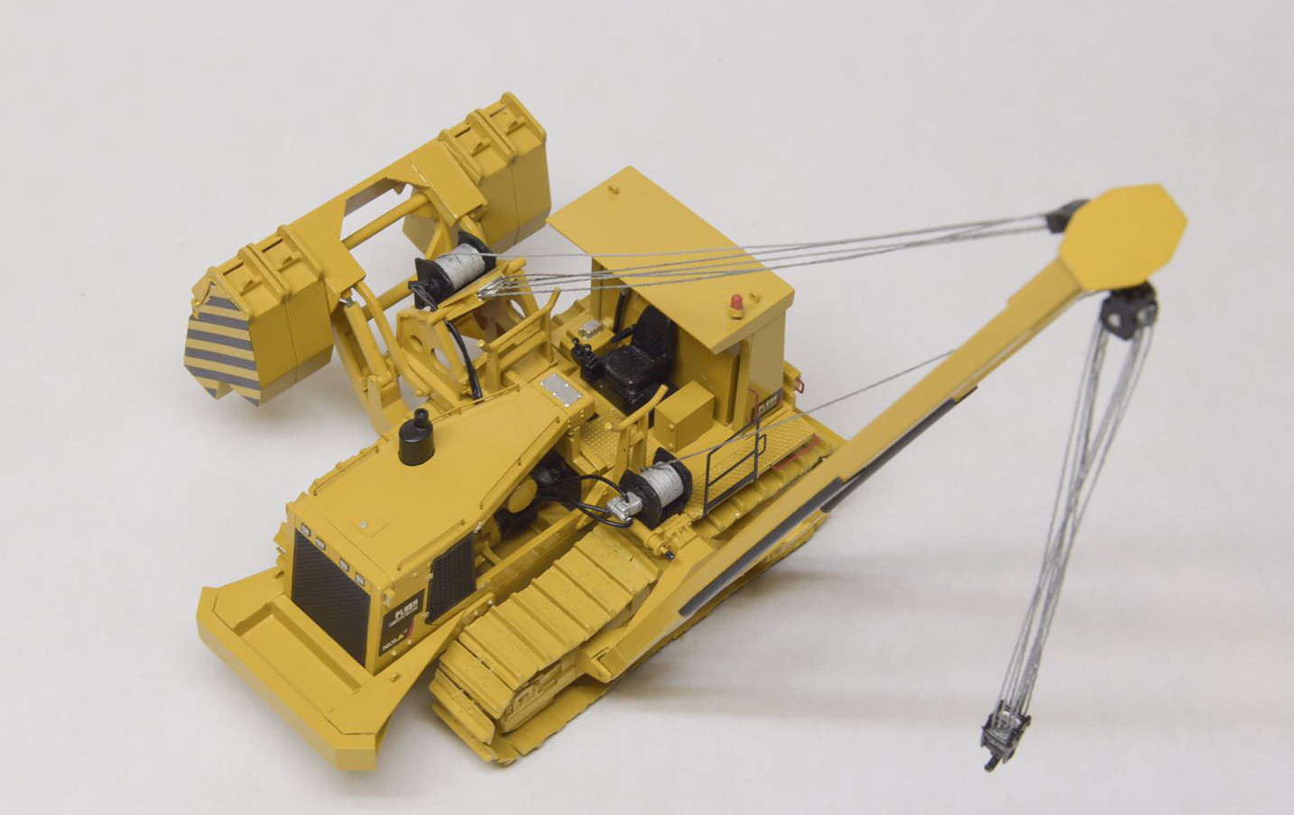 1/50 Delta Pipelayer PL95H – High Quality Resin KIT with Metal tracks