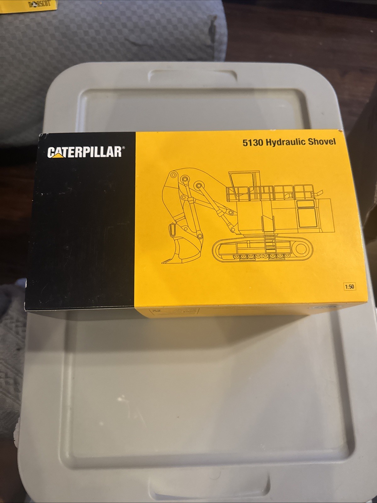 NZG 391 1:50 Cat 5130 Hydraulic Shovel NIB